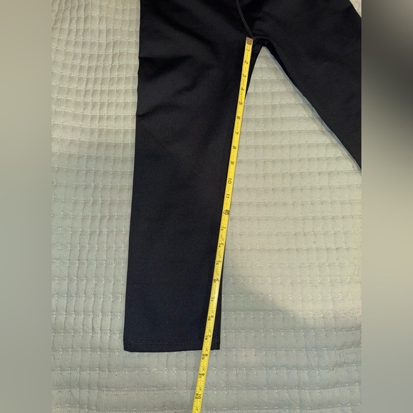 Fabletics Classic Black Women's Leggings. - Picture 4 of 11